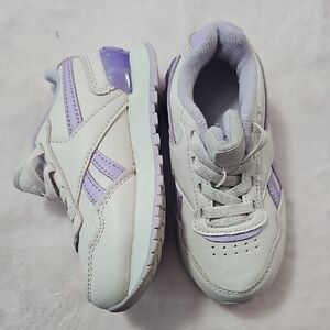 Reebok White and Purple Sneakers with Chunky Sole